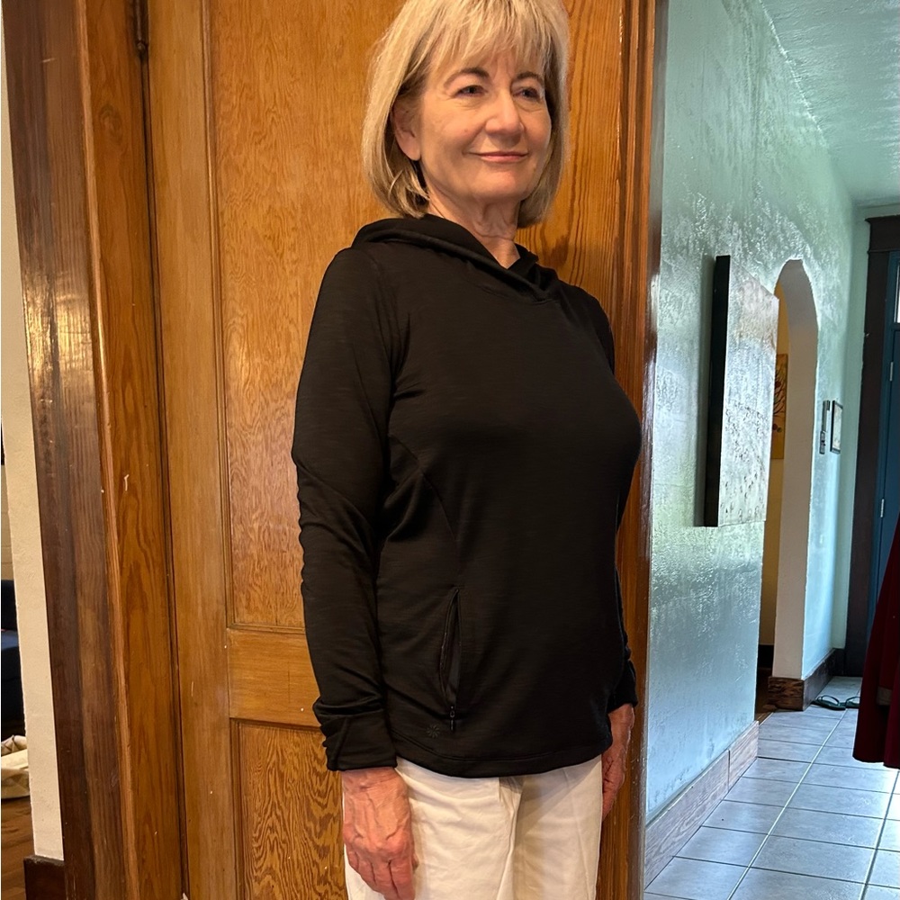 Athleta size M long sleeved black hooded top